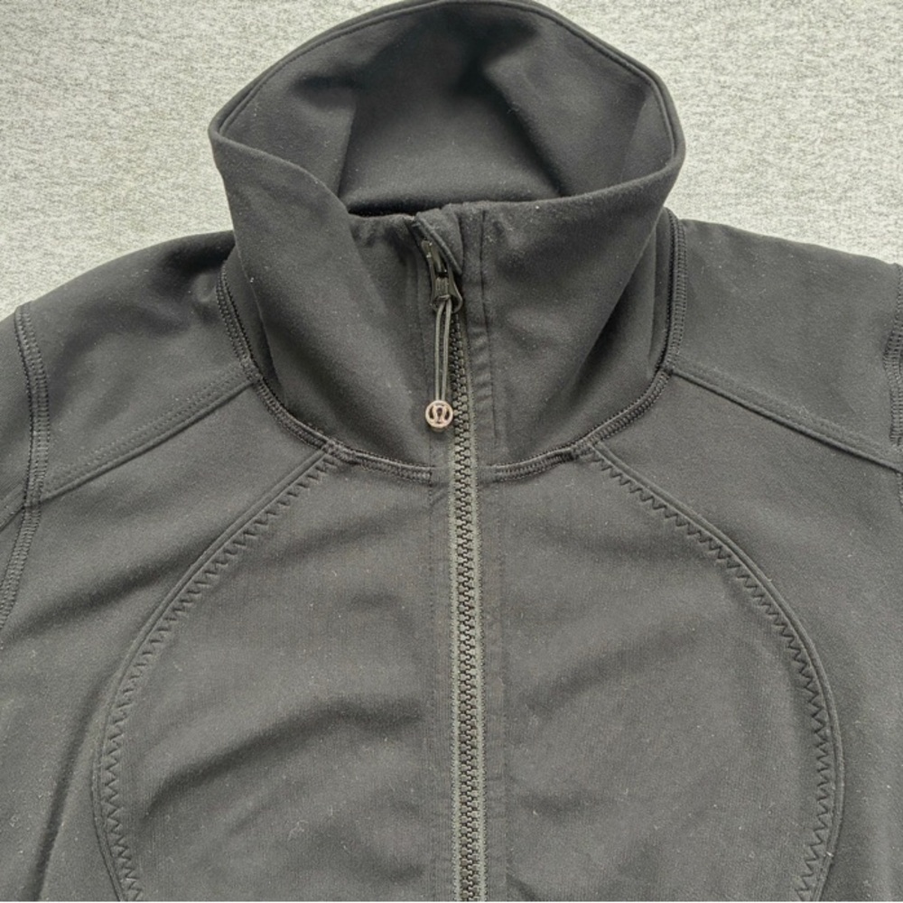 Lululemon Nice Asana jacket - Picture 5 of 9